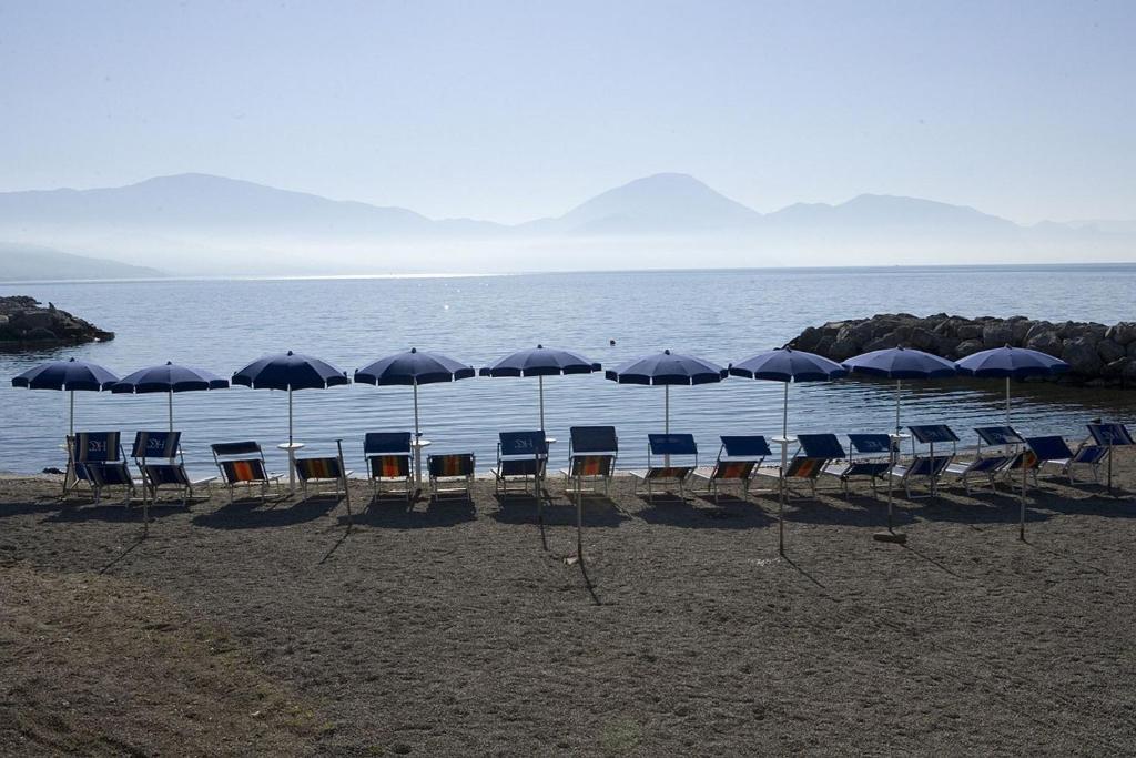 Hotel Ristorante Cavaliere Scario Kültér fotó