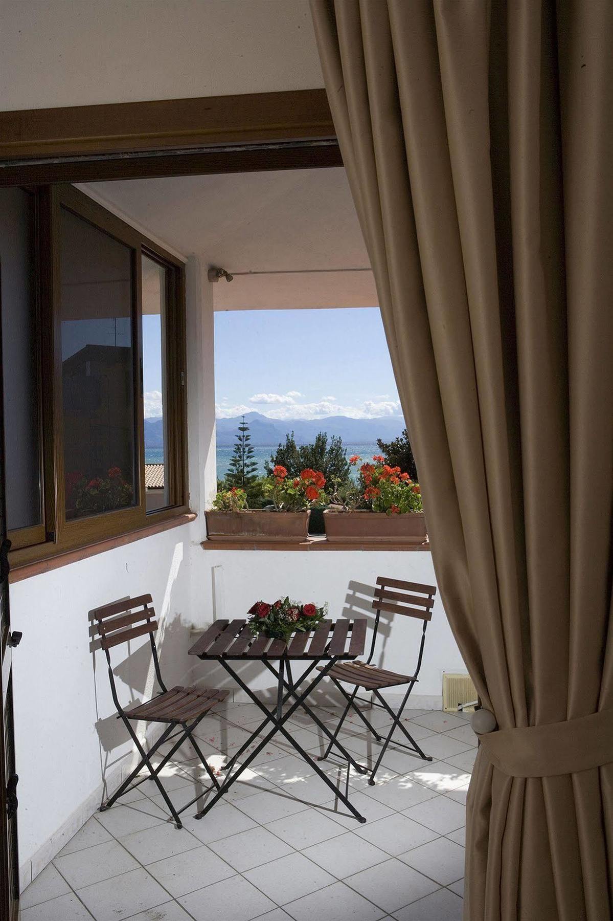 Hotel Ristorante Cavaliere Scario Kültér fotó